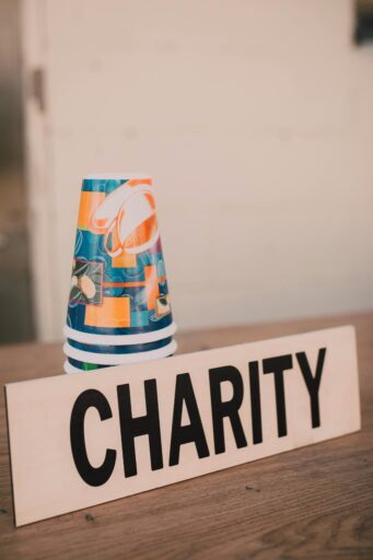 donating life insurance for charity