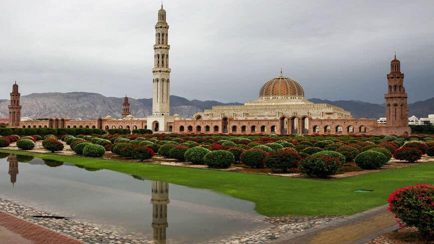 Getting money out of Oman as an expat
