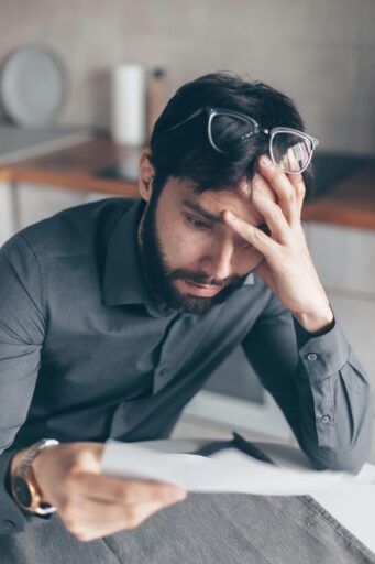 How do vulture funds operate?
