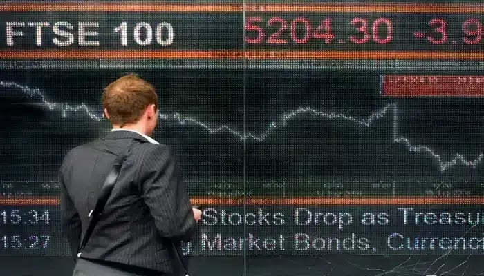 Can I Invest in S&P 500 From UK vs FTSE 100