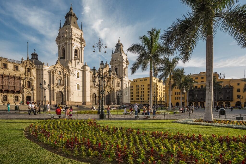 How to invest in the US stocks from Peru
