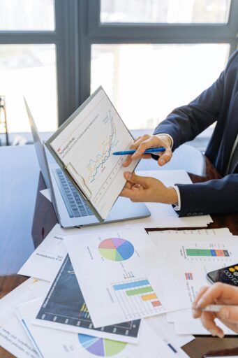 Investing for UK Expats
