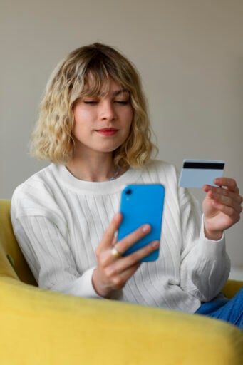 Remitly vs Sendwave: Which is better?