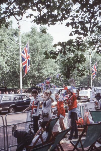 what happens if i give up my british citizenship