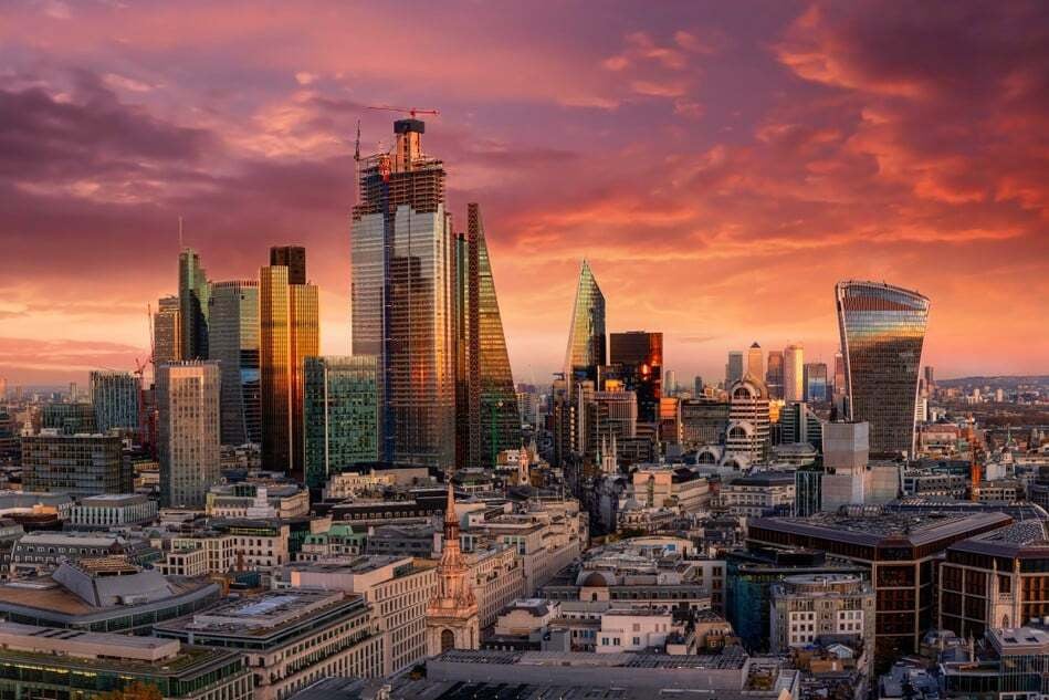 House price crash in the UK in 2022
