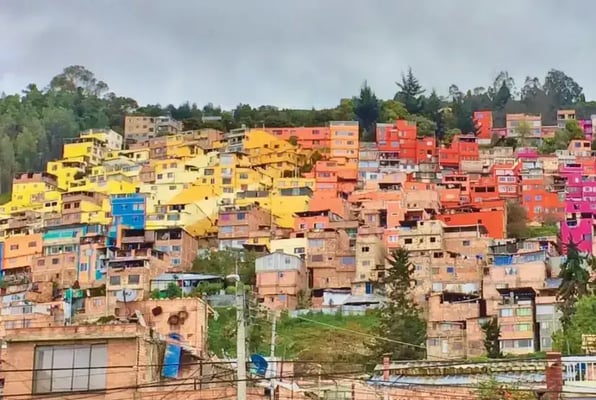 retire in colombia housing