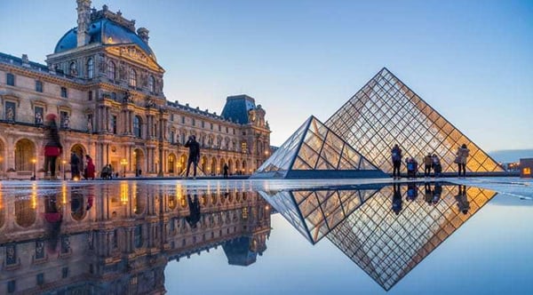 retiring in paris louvre