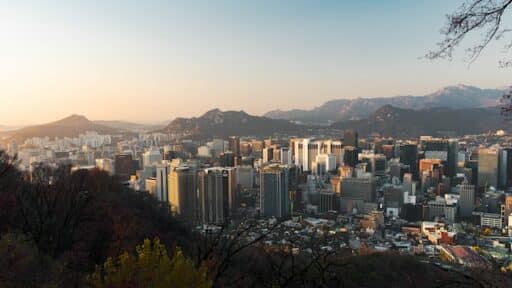 South Korea, known as the "Land of the Morning Calm," is a country that has made remarkable strides in various fields, including technology, innovation, and infrastructure. As such, it is one of the best countries for entrepreneurs.