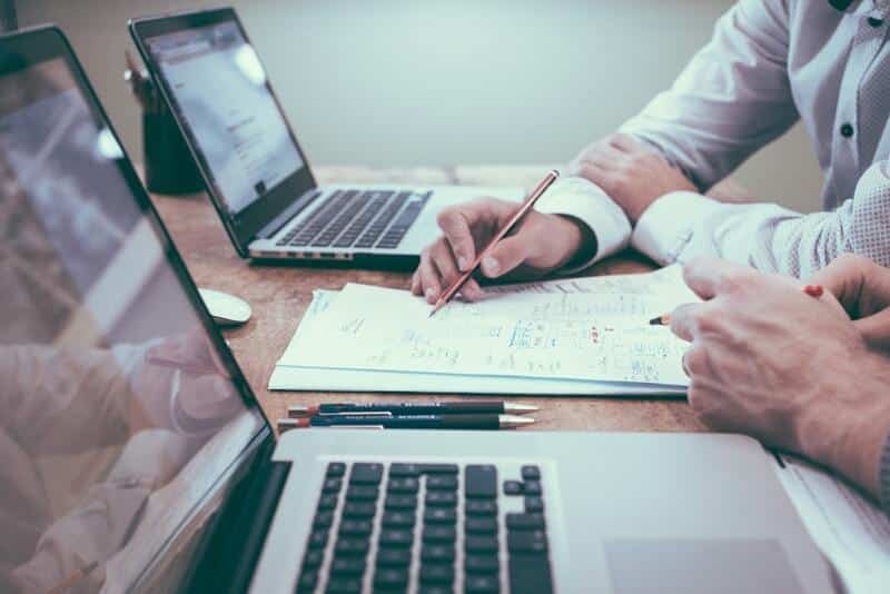 Wealth management and investment advice are some of the perks given by the best priority banking service provider in the world. Photo by Scott Graham&nbsp;on Unsplash&nbsp;