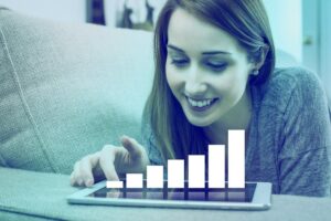 Many financial advisors also choose to work independently, either establishing their own practice or joining an independent financial advisory firm. 