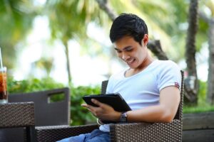 Maintaining an online bank account can be particularly beneficial for individuals living abroad. Online banking allows you to manage your Canadian bank account from anywhere in the world, making it convenient to handle transactions, pay bills, and monitor your finances remotely.