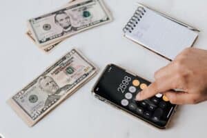 With a wide variety of options available regarding the best mutual funds to invest in, investors must understand their investment goals, conduct thorough research, and consider certain key factors to reach their financial objectives.