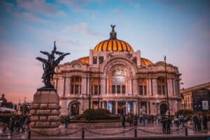 Mexico provides an exciting and fulfilling experience whether you are interested in retiring on a beautiful beach or pursuing business chances south of the border. 