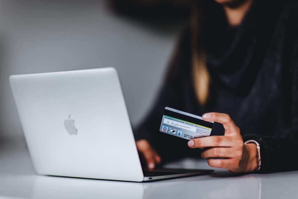 Best Savings Accounts for Digital Nomads