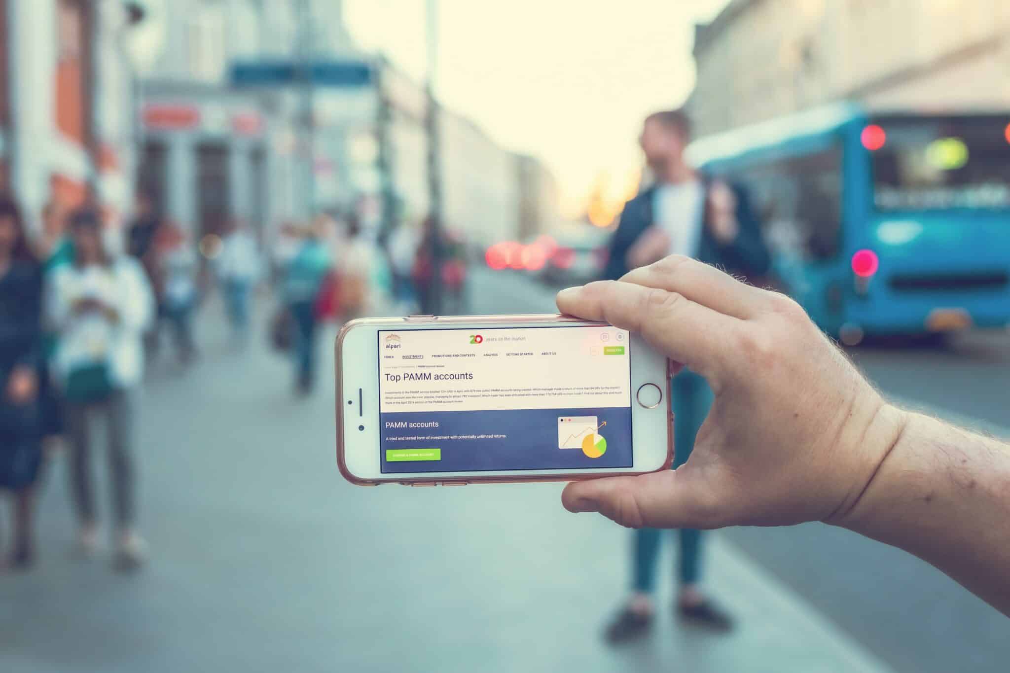 A Guide On Sending Money Overseas Through International Transfers 2022