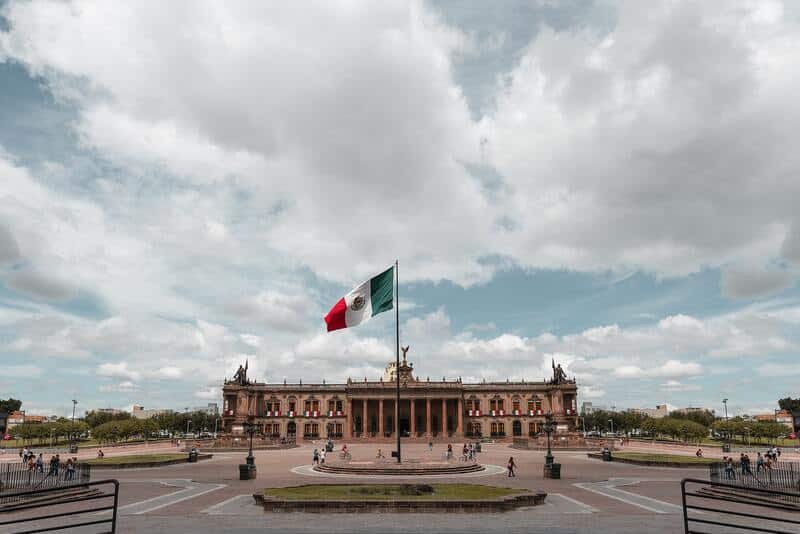 Income Tax in Mexico for Canadian expats
