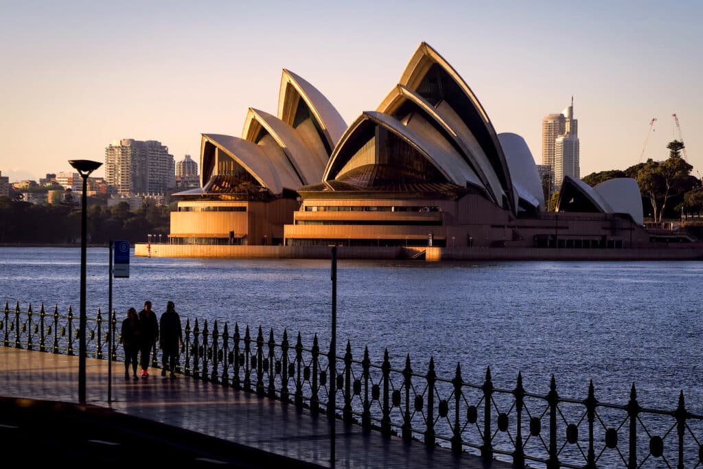 220207 sydney mb 1019 540bb2