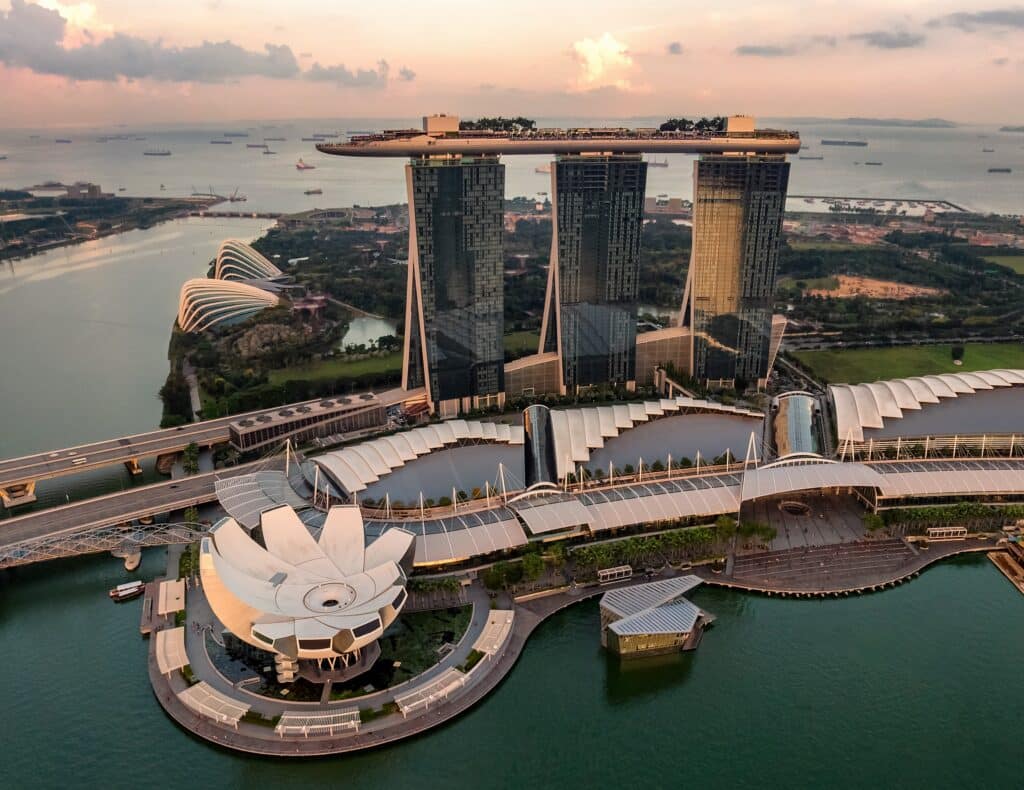 Investing in Singapore stocks can be tricky. Fortunately, we have a good guide for you.