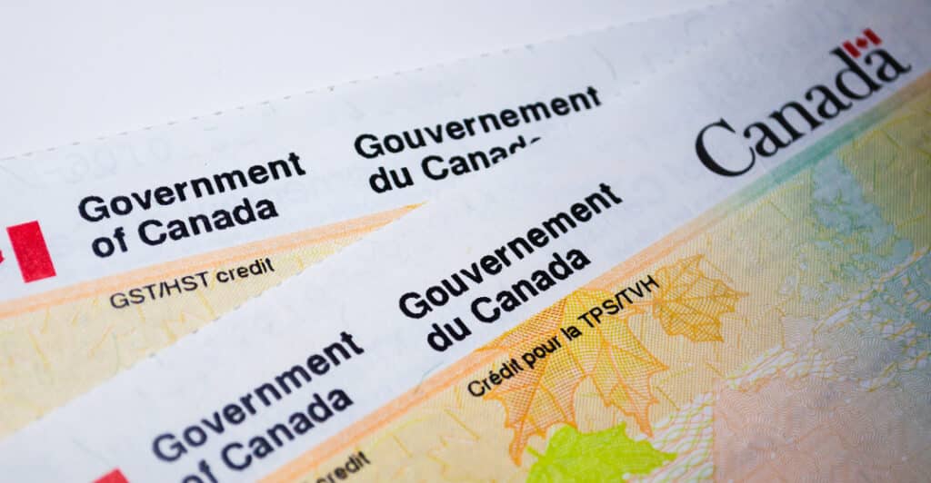Do Canadian Expats Pay Taxes?