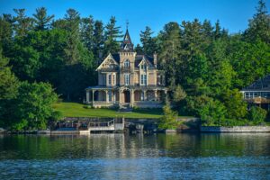 How to Buy Property in Canada as an Expat: A Guide