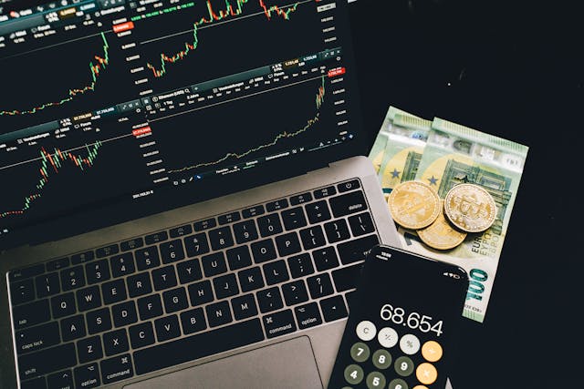 What is Short Selling? Should You Do It?