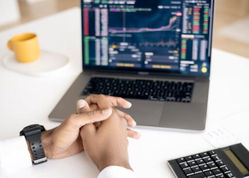 Best Investments for Expats in 2025