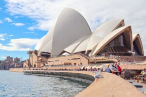 How to Become an Expat in Australia: A Guide