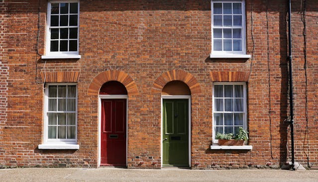 Can Expats Buy Property in the UK