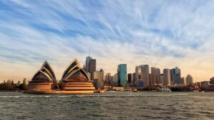 Can expats buy property in Australia