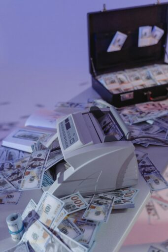 expat asset management - key insights 2025