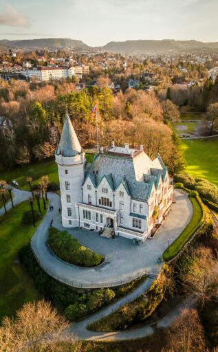 Does HMRC Know If You Move Abroad - leaving the UK